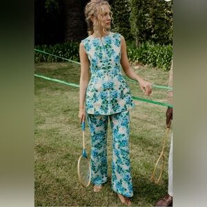 Tuckernuck SET waters edge hydrangea top + Pants